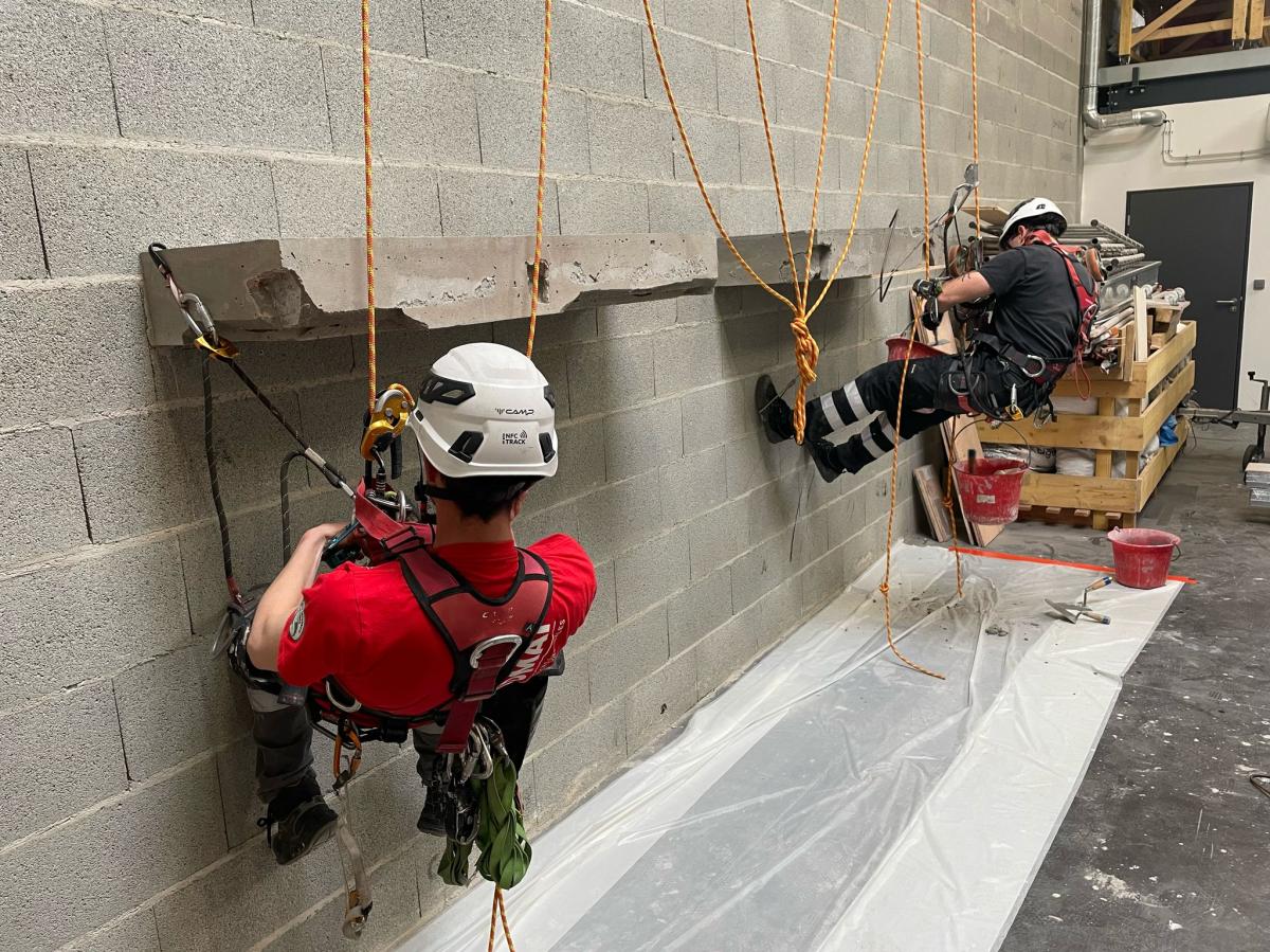 Mars, mois de la maçonnerie en hauteur