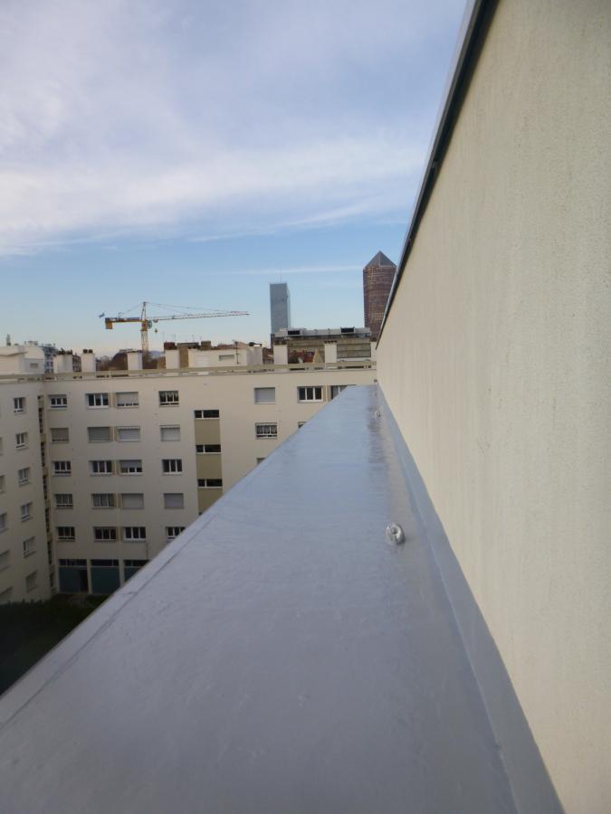  Traitement résine de casquettes béton